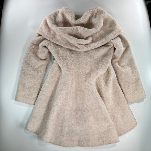 Trina Turk Wool Coat Alpaca Blend Quiet Luxury Neutral Size 4 - Picture 11 of 16